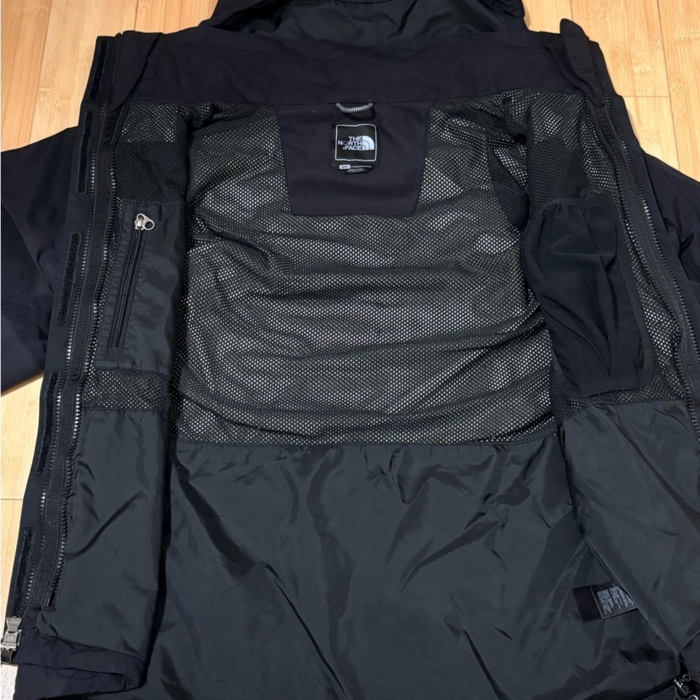 SOLD The North Face Gore-Tex Waterproof Hooded Black Jacket Women’s Small - Picture 6 of 12
